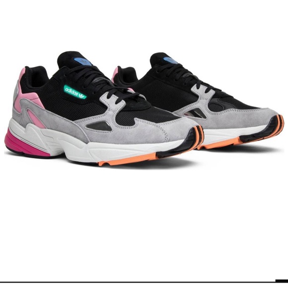 adidas falcon size 8